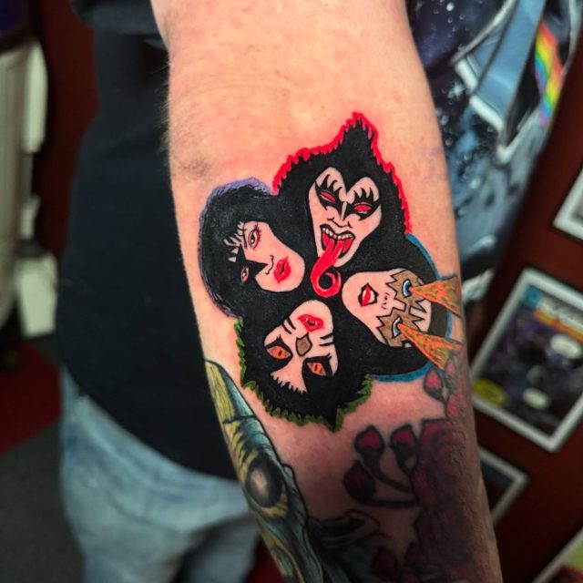 A little rock 'n' roll, a little nightmare fuel, and absolutely no shortage of face paint. 🤘🖤

Bold color, sharp details, and enough attitude to wake the dead. Just how we like it at Black Coffin.

Got something loud, weird, or slightly unhinged in mind? Bring it in. One of our talented artists is ready when you are: https://blackcoffintattoo.com/

#BlackCoffinTattoo #SaintPaulTattoo #TwinCitiesTattoo #MinnesotaTattoo #CustomTattoo #BlackworkTattoo #HorrorTattoo #SciFiTattoo #BodyPiercing #TattooShop