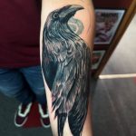 Some people see a raven. We see a perfectly reasonable reason to wear more black. 🖤🐦 ⬛
Dark, detailed, and just a little ominous. This piece is all about bold shading and serious feather work.
Got a darker idea brewing? Book your appointment with Black Coffin and let's put it on skin: https://blackcoffintattoo.com/
#BlackCoffinTattoo #SaintPaulTattoo #TwinCitiesTattoo #MinnesotaTattoo #CustomTattoo #BlackworkTattoo #HorrorTattoo #SciFiTattoo #BodyPiercing #TattooShop