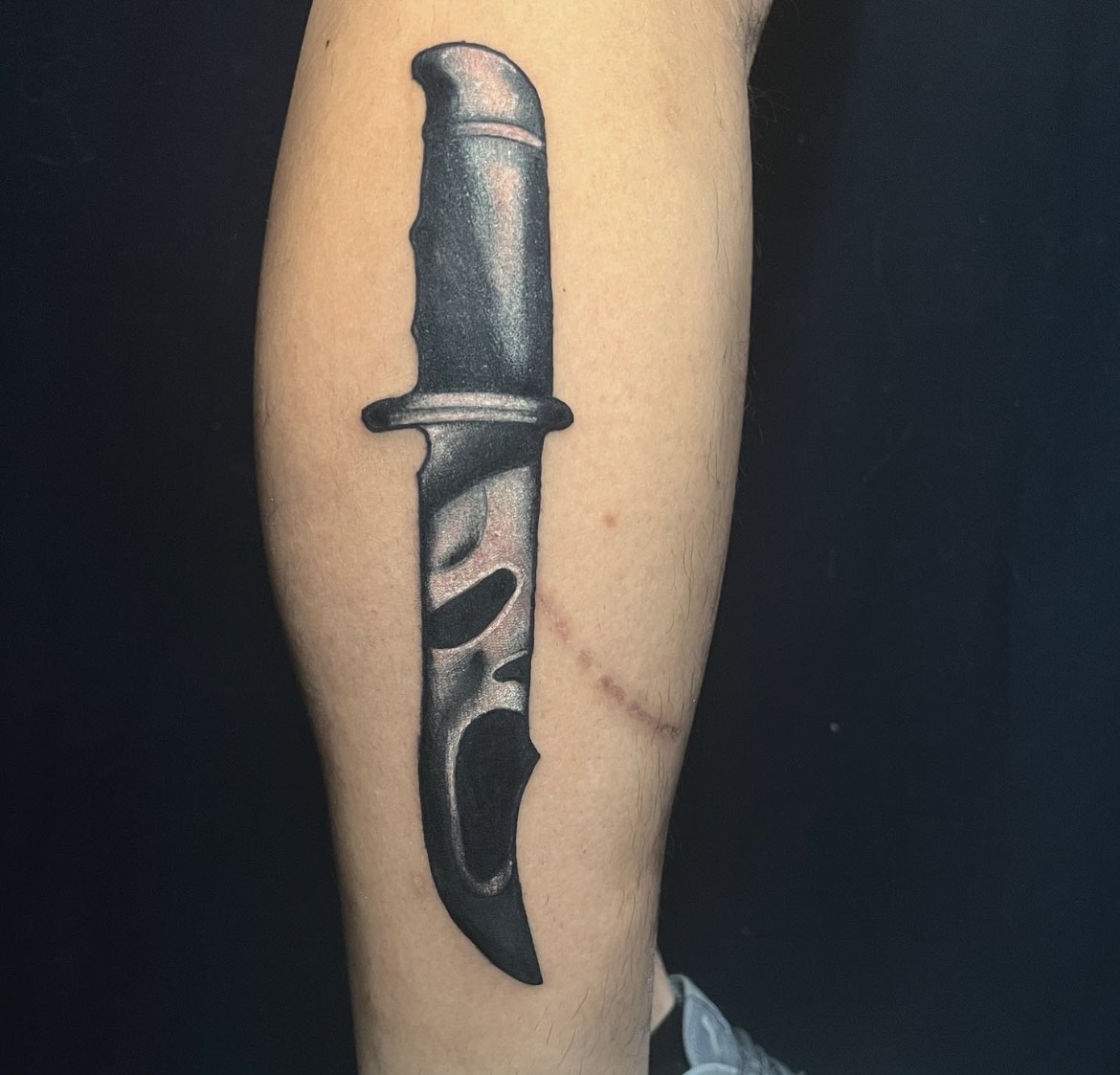 Tattoo Inspired Buck Knife and Leaves